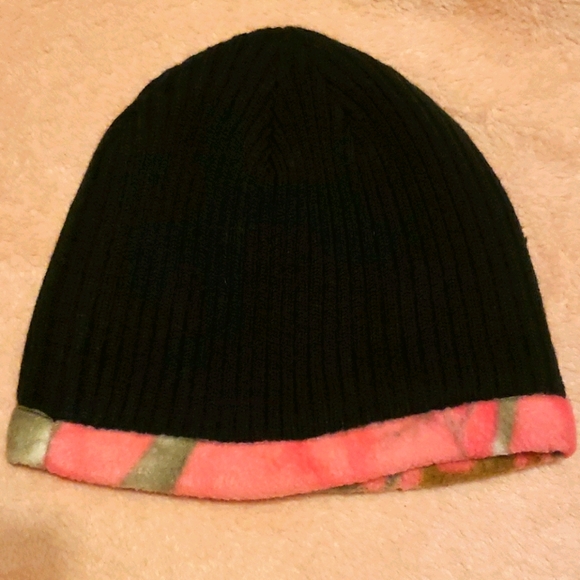 Black and pink camo beanie - Picture 2 of 2